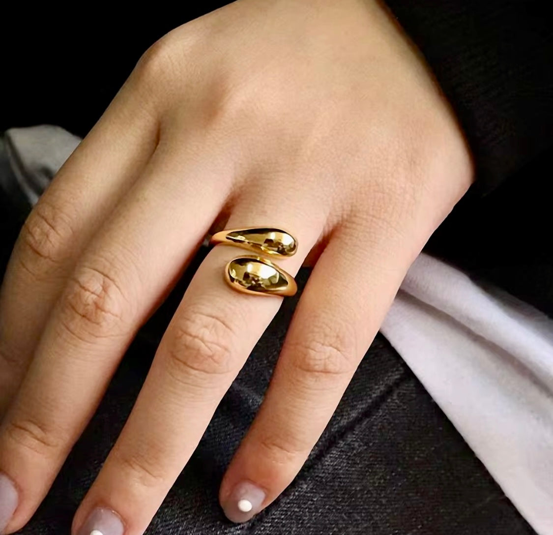 Hug Ring (Adjustable)