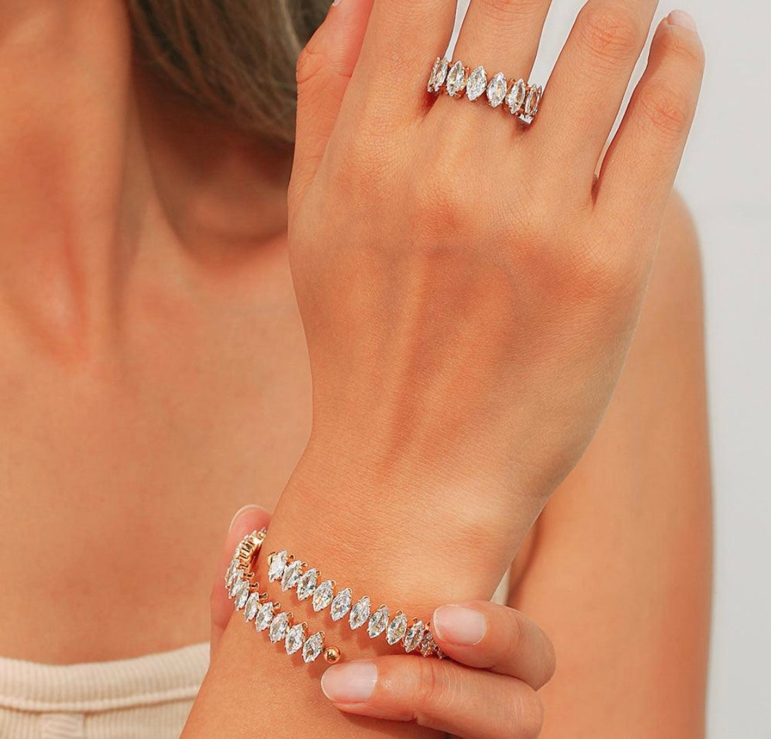 Victoria Cuff