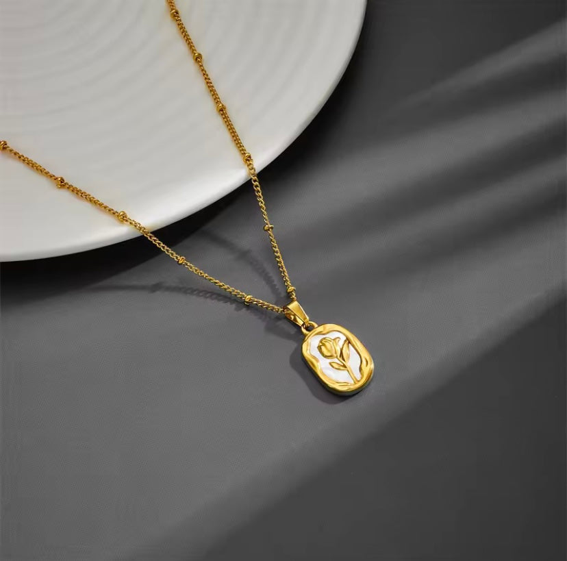 Florence Bloom Pendant