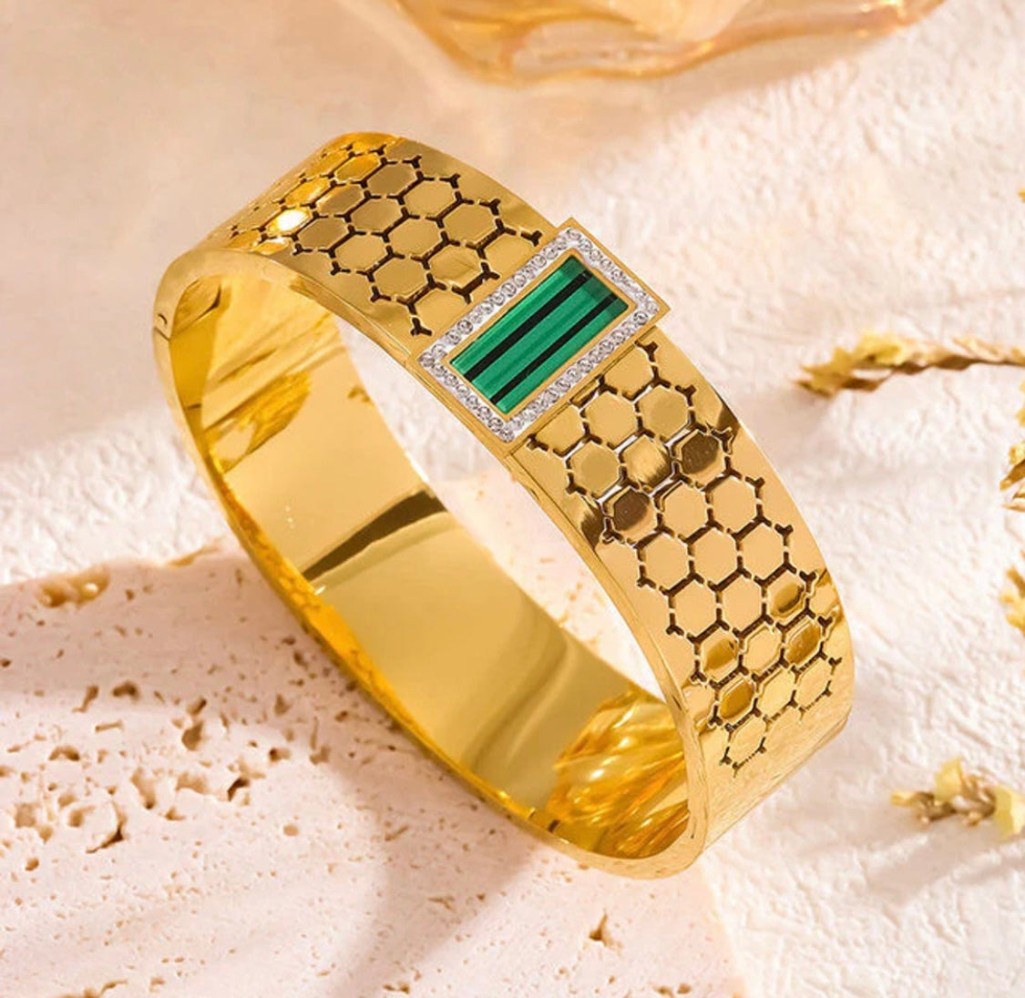 Elara Ivy Mossaic Cuff - Green