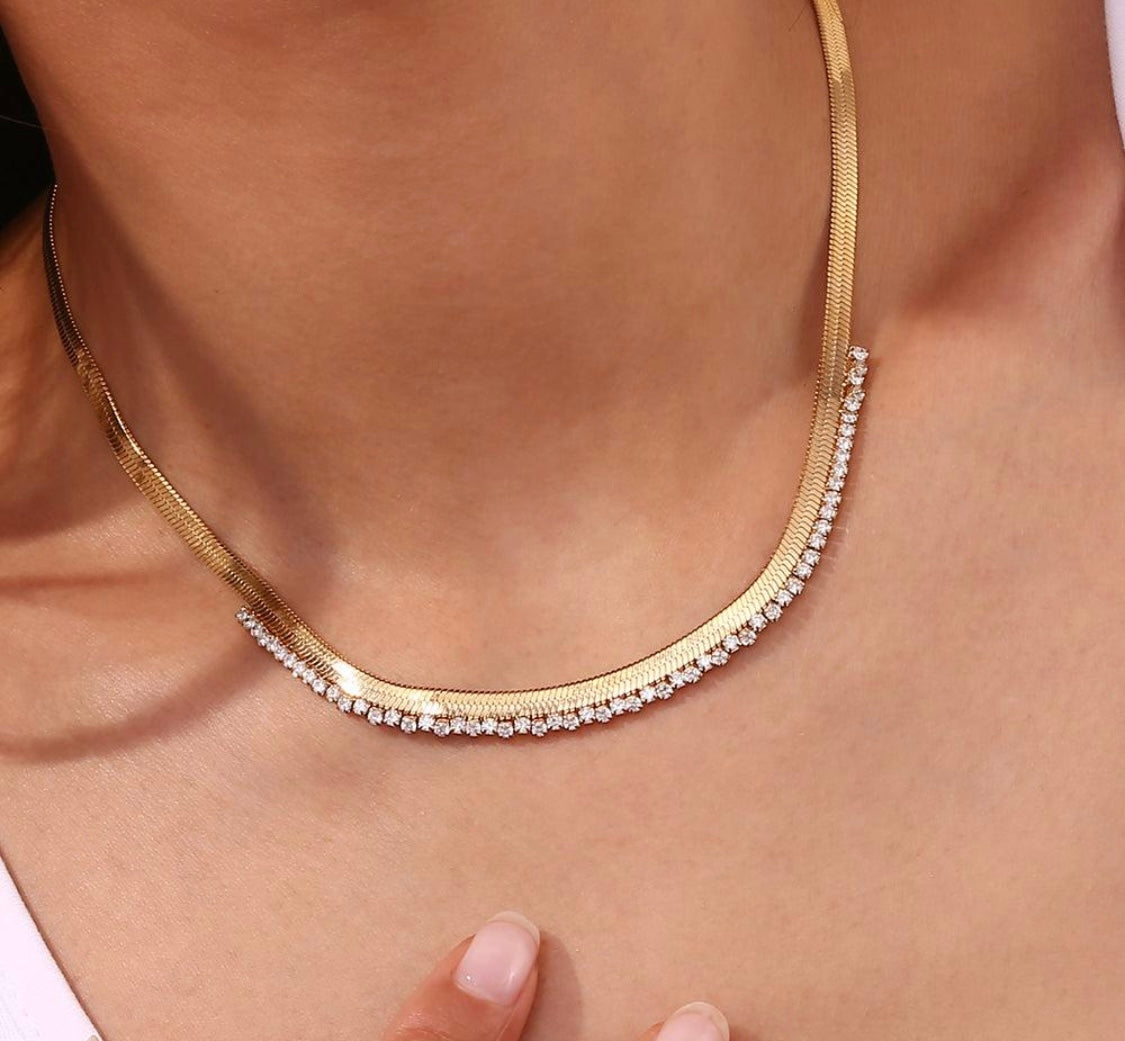 Sere Necklace