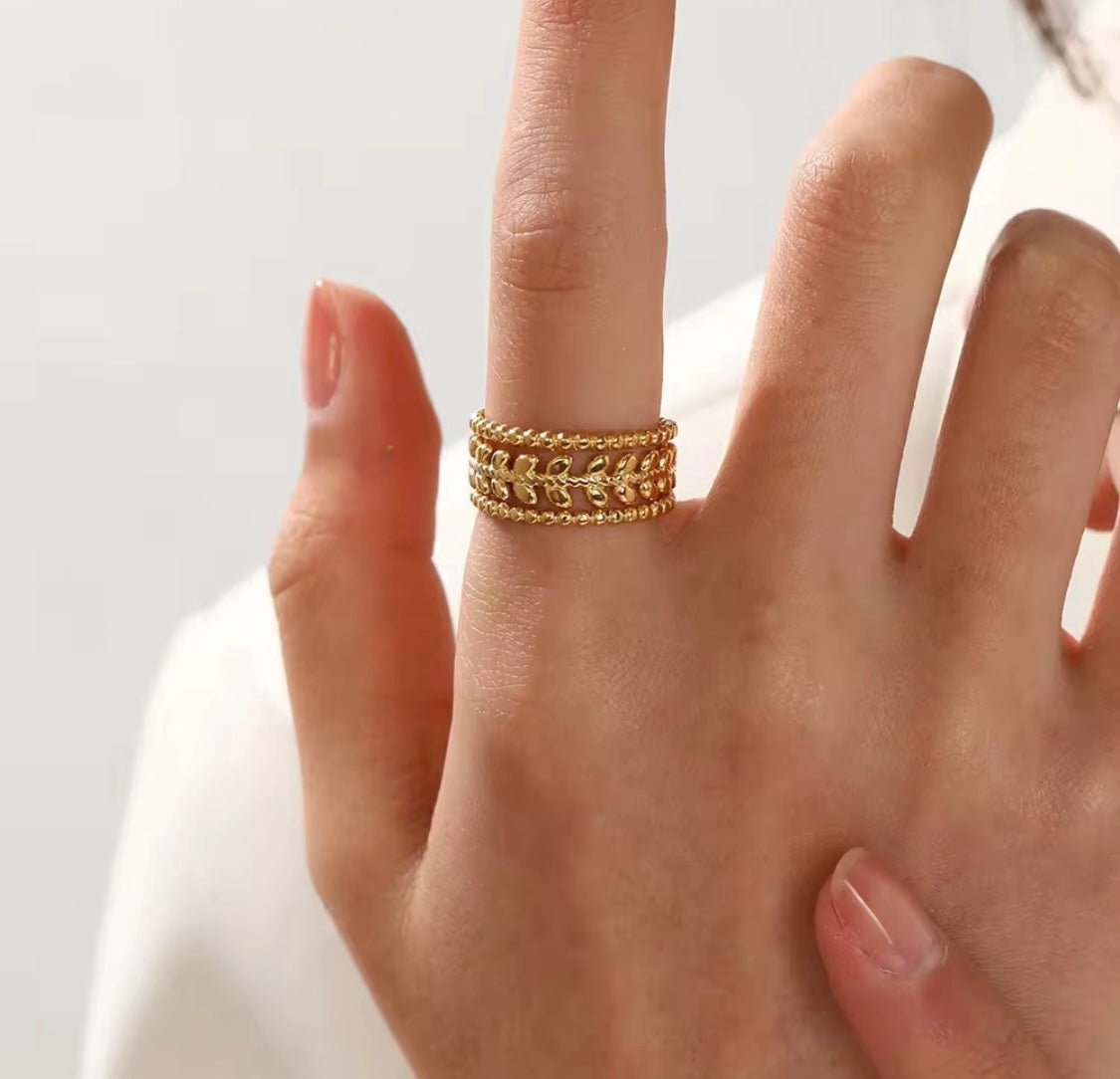 Leaf Gold Ring (Adjustable)
