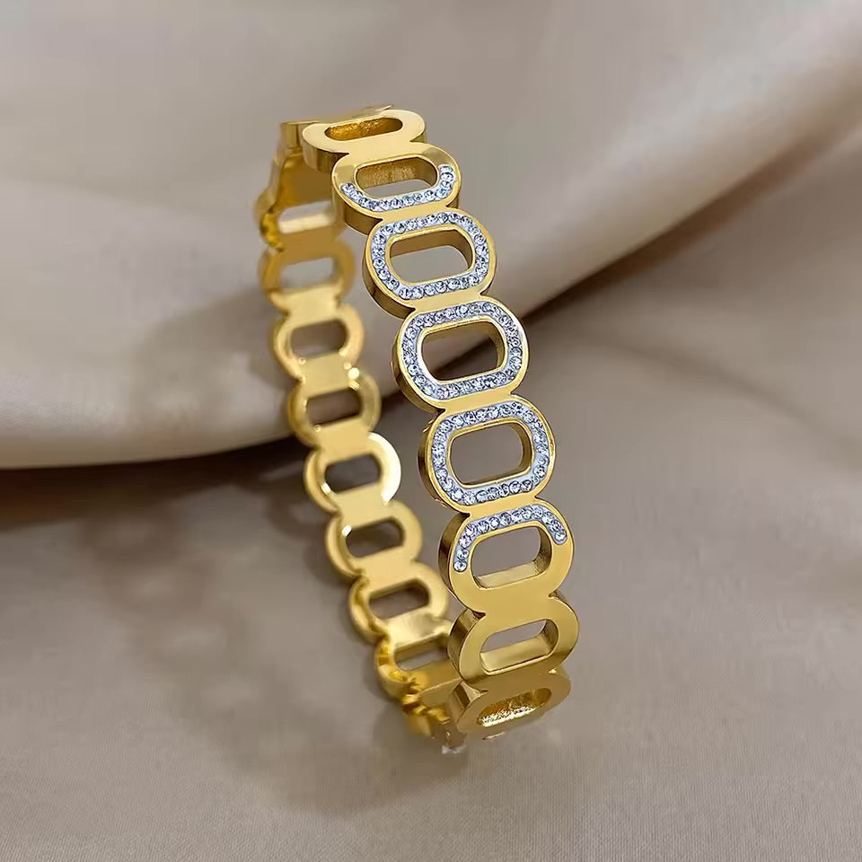 Orion Handcuff
