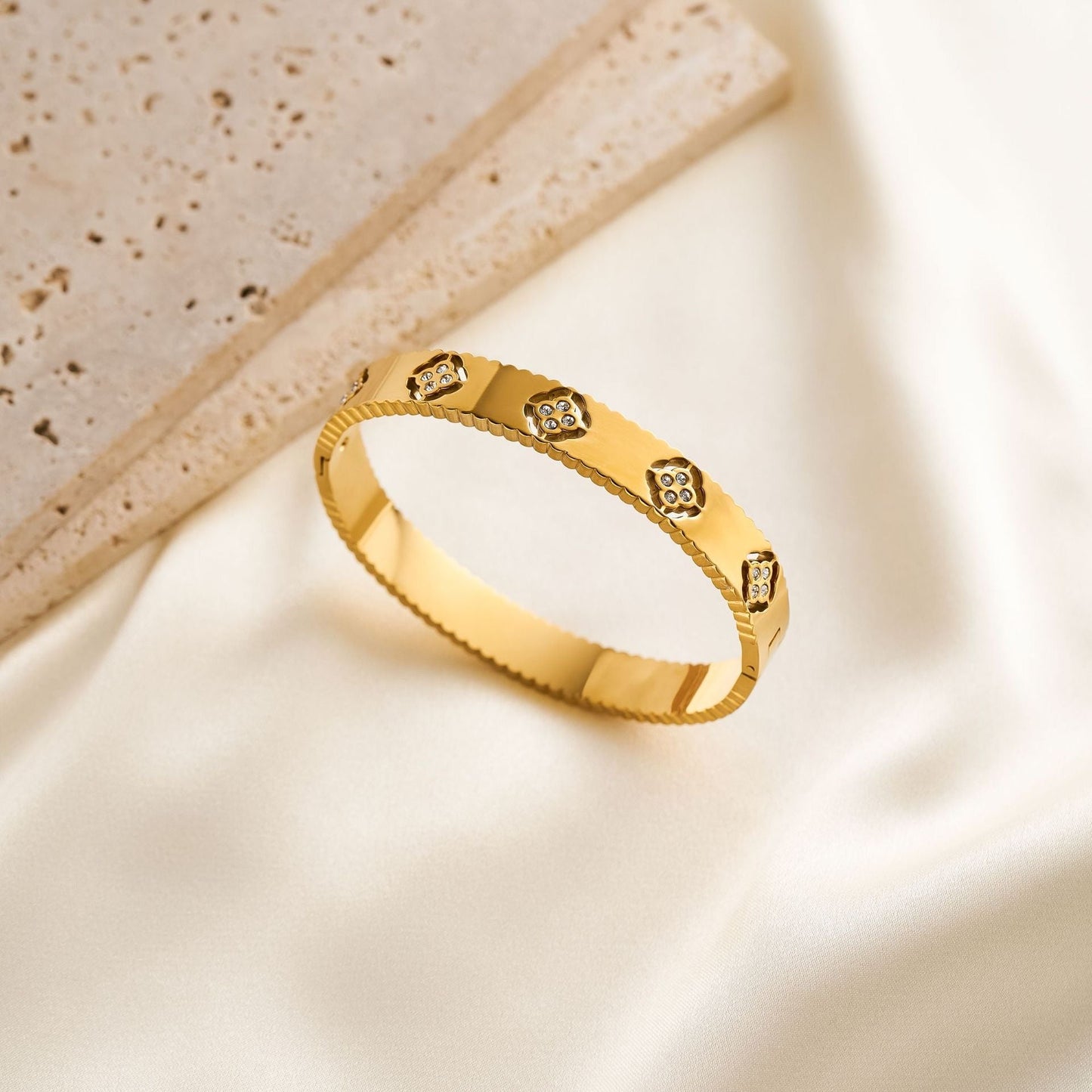 Clove Bangle