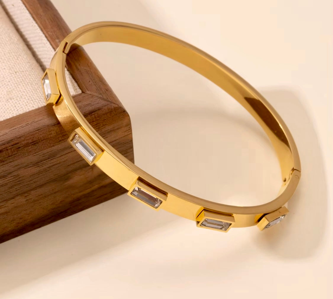 Dainty Gold Bracelet
