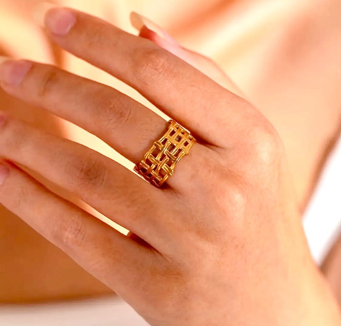 Woven Elegance Ring (Adjustable)