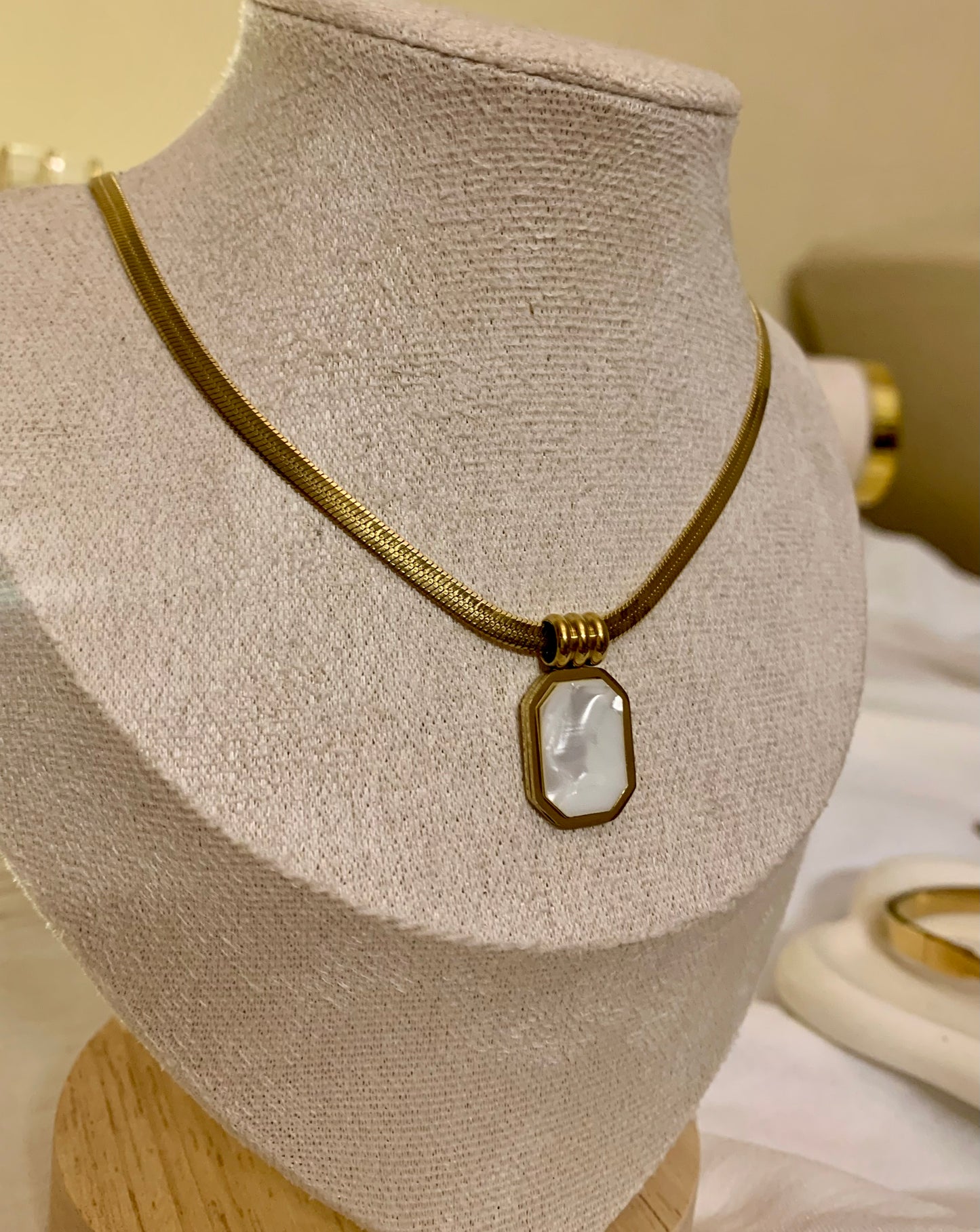 Annie white Pendant