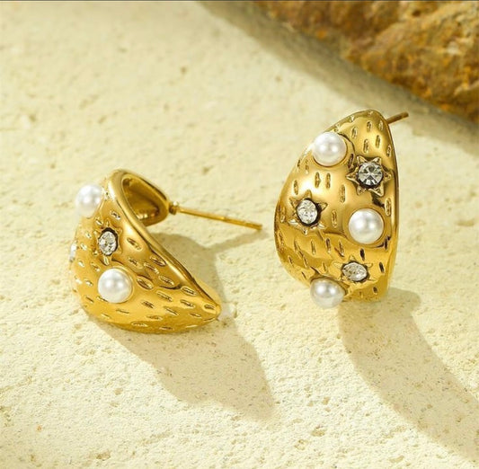 Pearl Studs