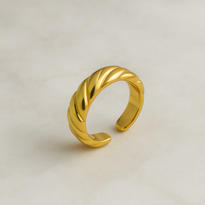 Croissant Ring (Adjustable)