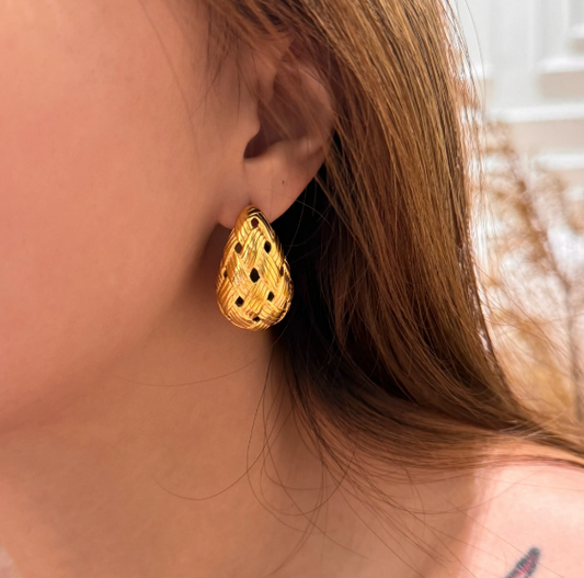 Statement Hoops
