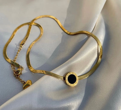Roman Black Pendant