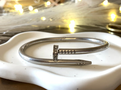 Solid Nail Bangle Zarconia