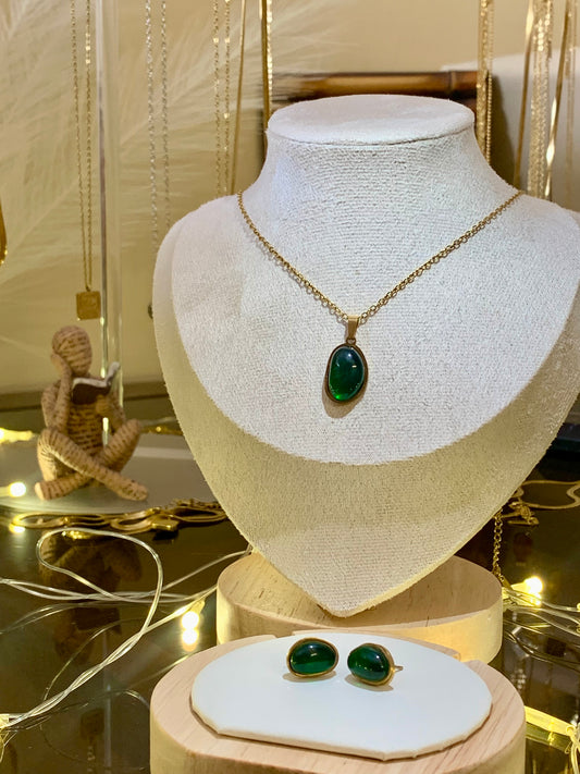 Green Emeralds Stone Set