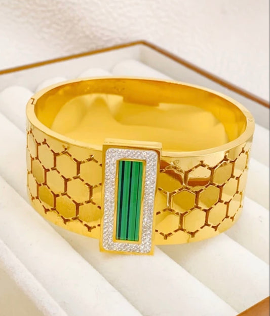 Elara Ivy Mossaic Cuff - Green
