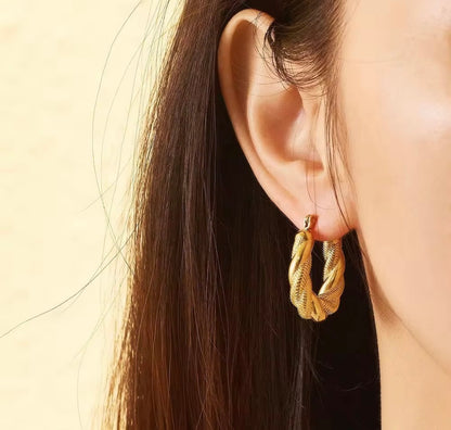 Tess Twisted Hoops
